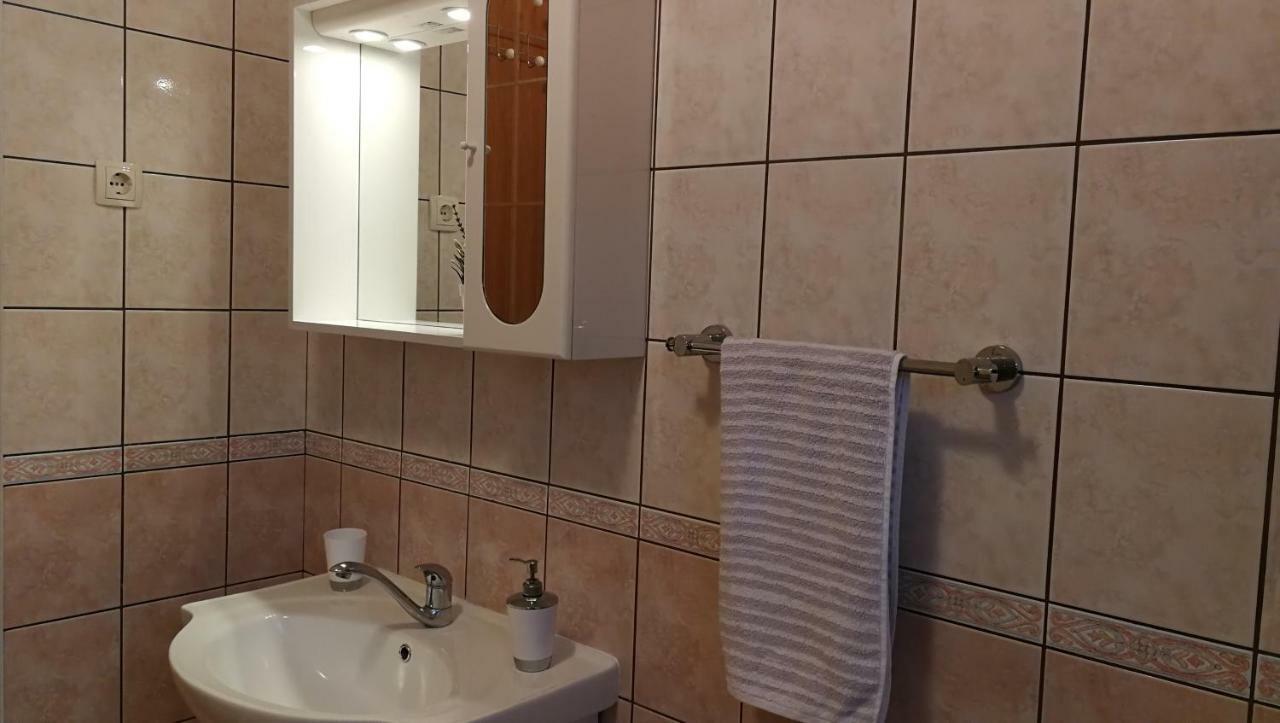 Barbara Daire Otočac Dış mekan fotoğraf